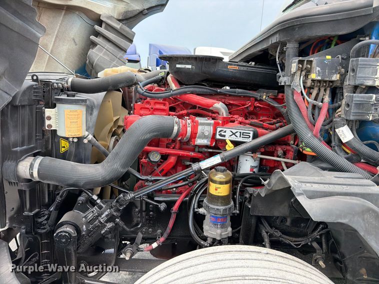 image for item ED5366 2018 International LT625 semi truck