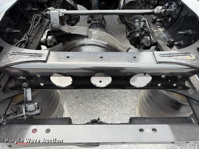 image for item ED5366 2018 International LT625 semi truck