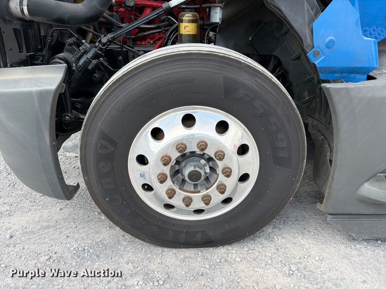 image for item ED5366 2018 International LT625 semi truck