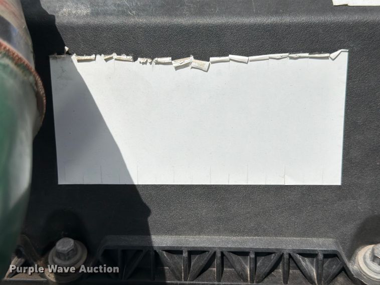 image for item ED5367 2020 Volvo VNL semi truck