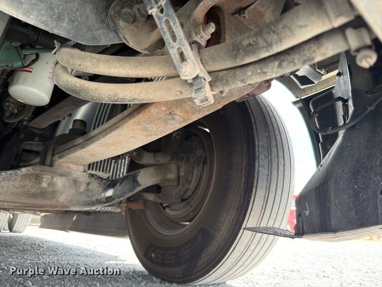 image for item ED5367 2020 Volvo VNL semi truck