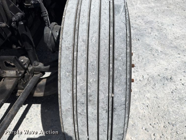 image for item ED5368 2020 Peterbilt 579 semi truck