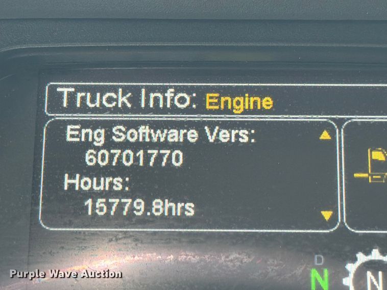 image for item ED5369 2020 Peterbilt 579 semi truck