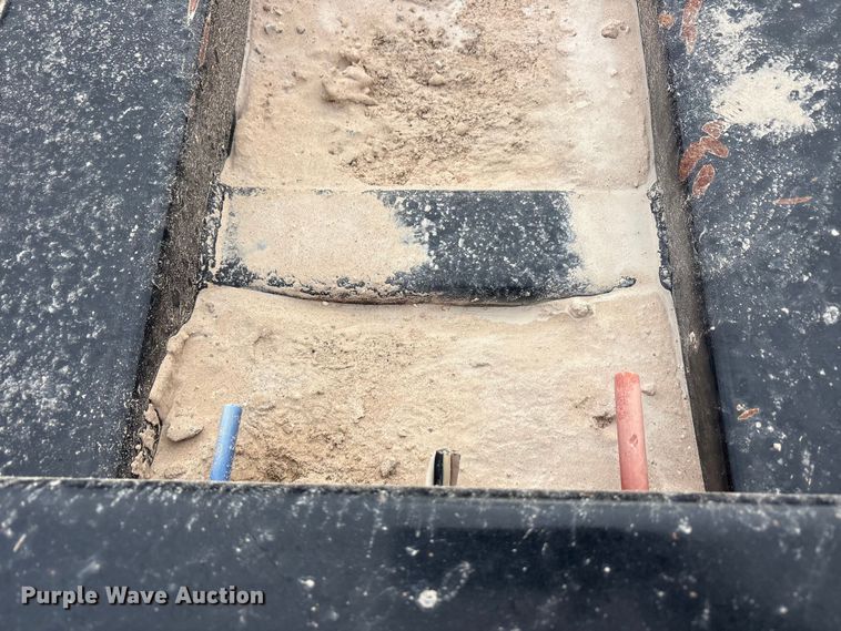 image for item EF6324 2019 Gallegos frac sand chassis trailer
