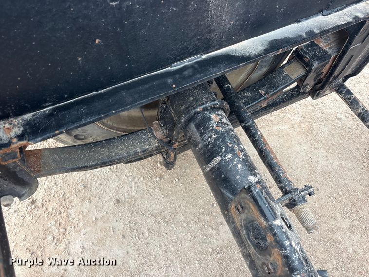 image for item EF6324 2019 Gallegos frac sand chassis trailer