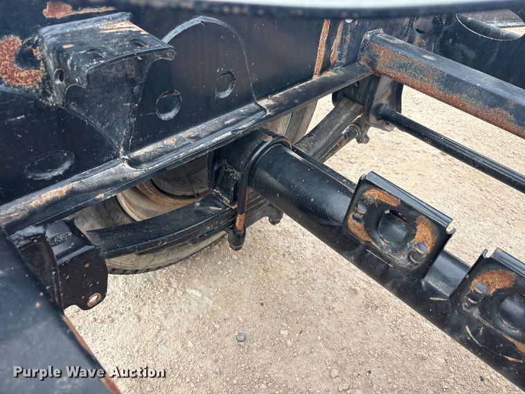 image for item EF6324 2019 Gallegos frac sand chassis trailer