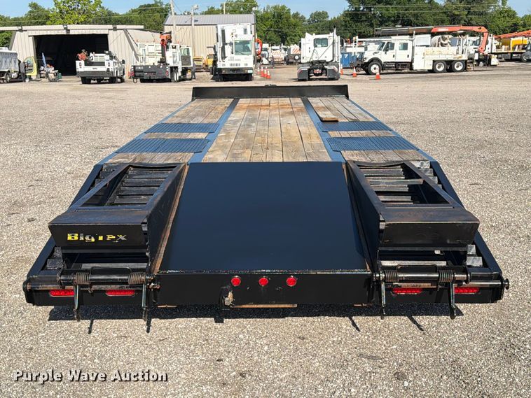 image for item EG9253 2012 Big Tex 20AD-20+5 equipment trailer