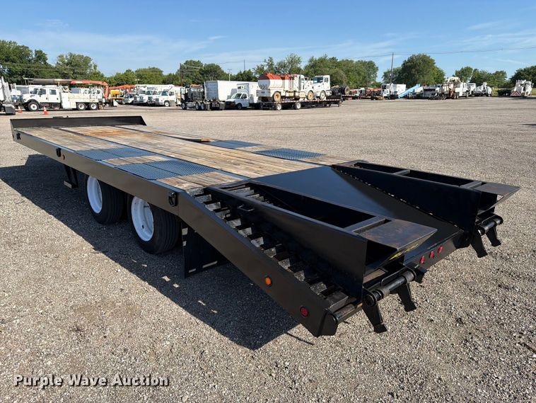 image for item EG9253 2012 Big Tex 20AD-20+5 equipment trailer
