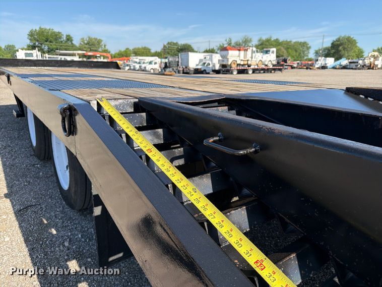 image for item EG9253 2012 Big Tex 20AD-20+5 equipment trailer