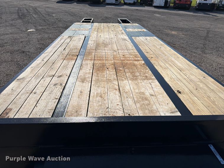 image for item EG9253 2012 Big Tex 20AD-20+5 equipment trailer