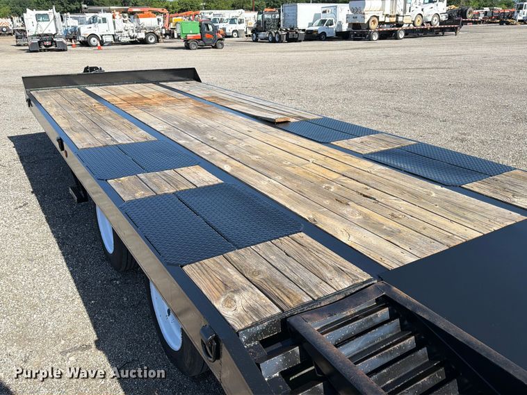 image for item EG9253 2012 Big Tex 20AD-20+5 equipment trailer