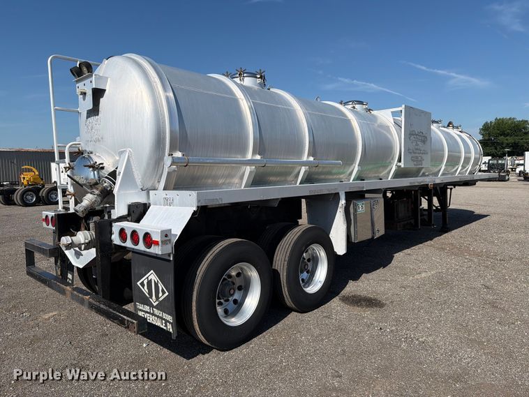 image for item EG9254 2015 ITI AV15010250 vacuum trailer