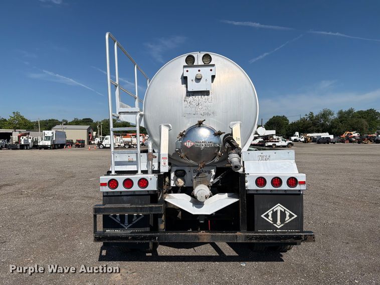image for item EG9254 2015 ITI AV15010250 vacuum trailer