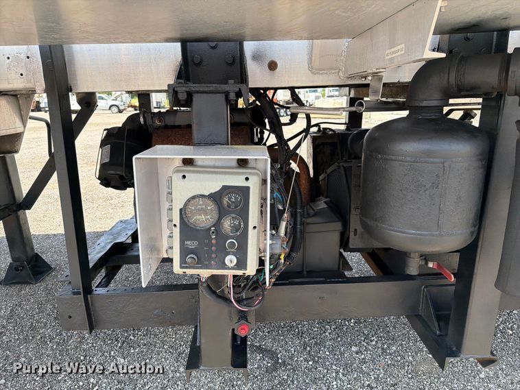 image for item EG9254 2015 ITI AV15010250 vacuum trailer