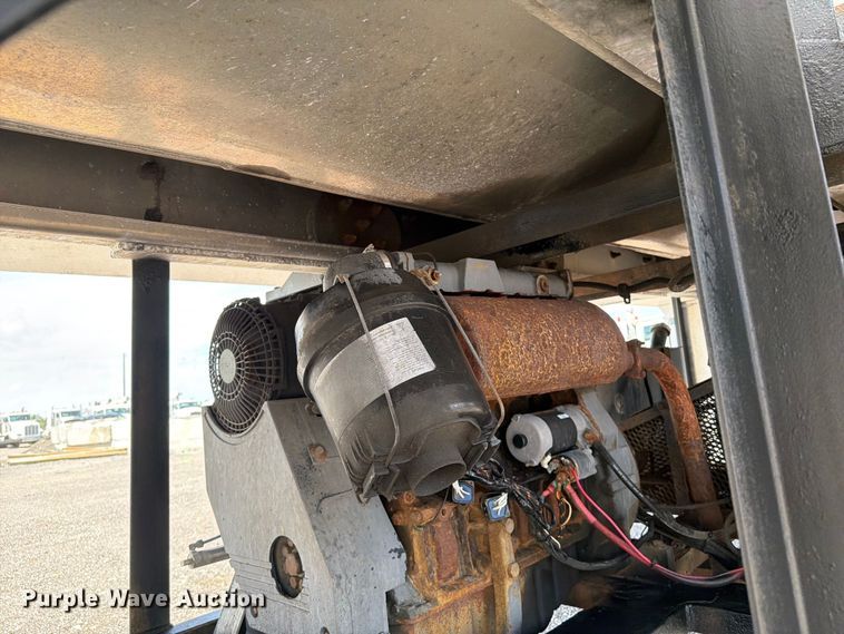 image for item EG9254 2015 ITI AV15010250 vacuum trailer