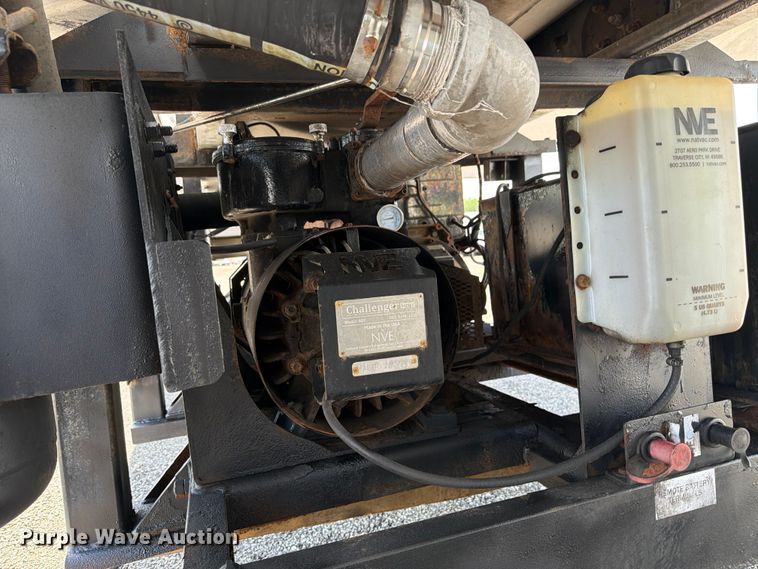 image for item EG9254 2015 ITI AV15010250 vacuum trailer