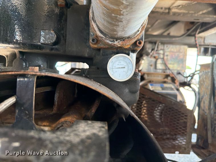 image for item EG9254 2015 ITI AV15010250 vacuum trailer