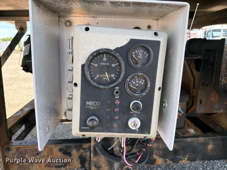 image for item EG9254 2015 ITI AV15010250 vacuum trailer
