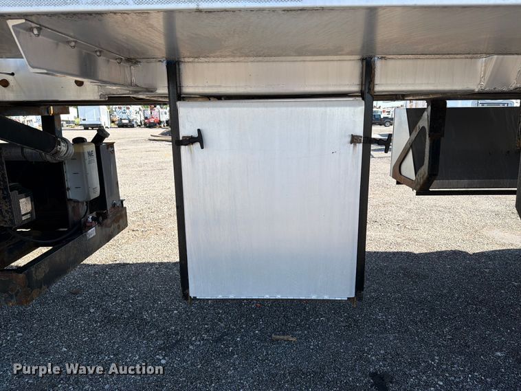 image for item EG9254 2015 ITI AV15010250 vacuum trailer