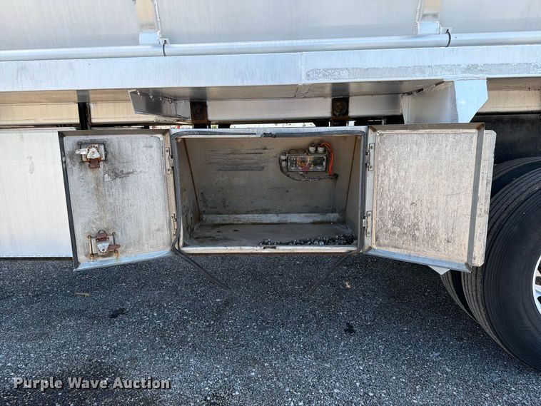 image for item EG9254 2015 ITI AV15010250 vacuum trailer