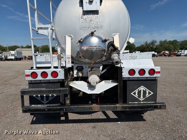 image for item EG9254 2015 ITI AV15010250 vacuum trailer
