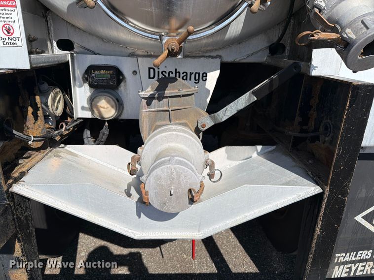 image for item EG9254 2015 ITI AV15010250 vacuum trailer