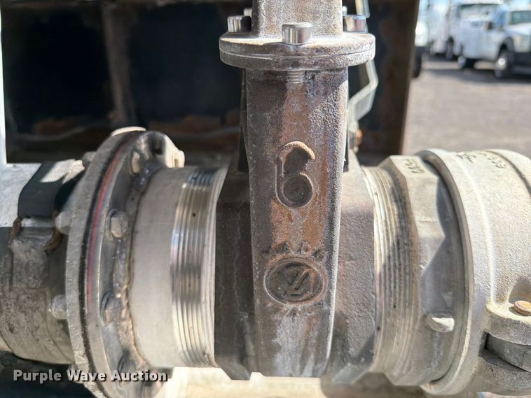 image for item EG9254 2015 ITI AV15010250 vacuum trailer