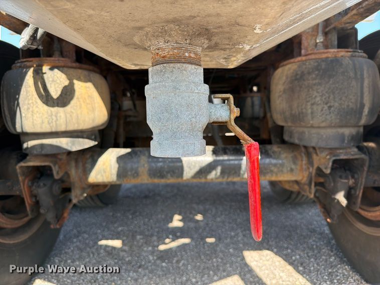 image for item EG9254 2015 ITI AV15010250 vacuum trailer
