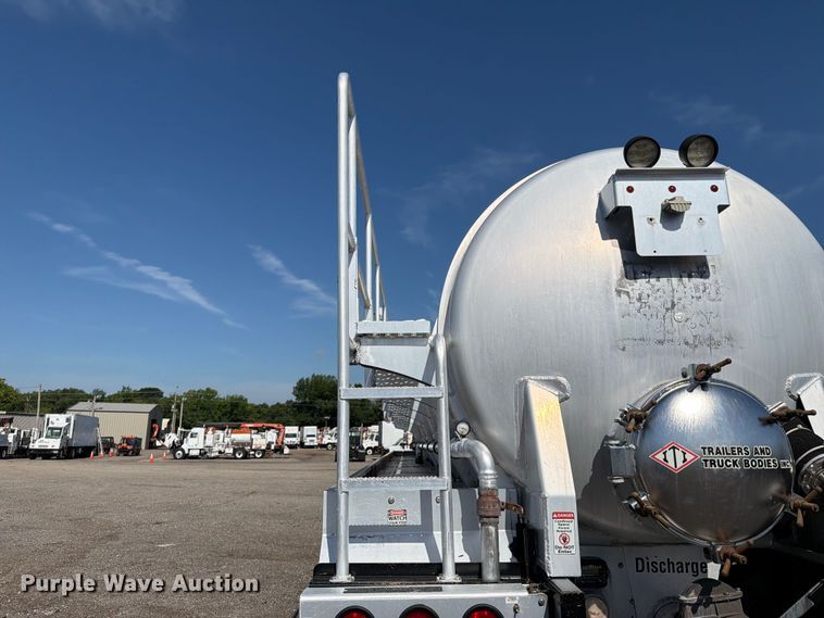 image for item EG9254 2015 ITI AV15010250 vacuum trailer