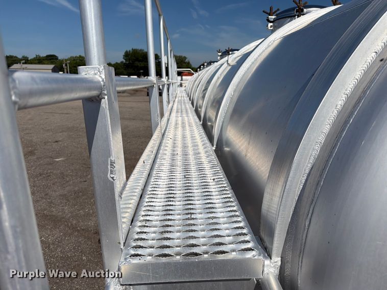 image for item EG9254 2015 ITI AV15010250 vacuum trailer