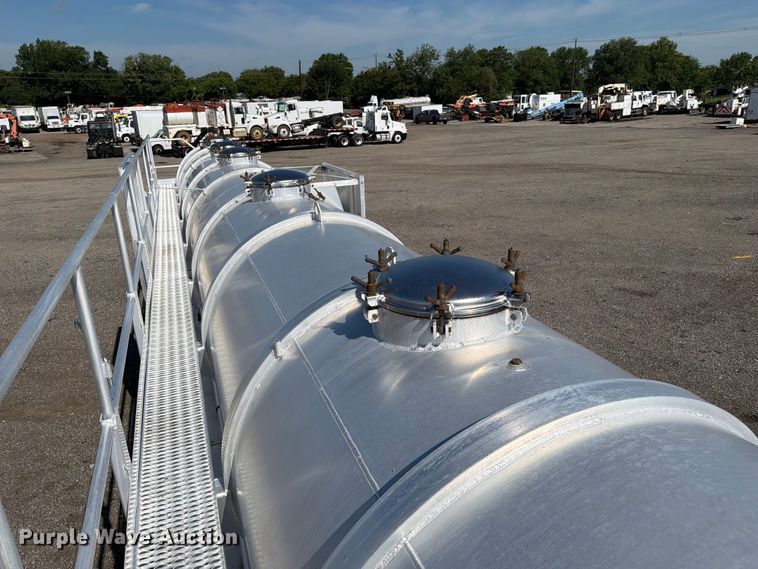 image for item EG9254 2015 ITI AV15010250 vacuum trailer