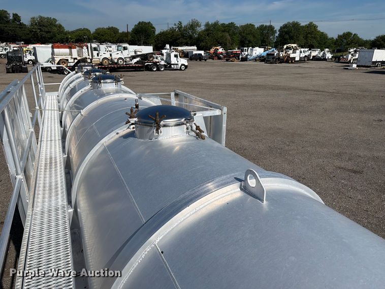 image for item EG9254 2015 ITI AV15010250 vacuum trailer