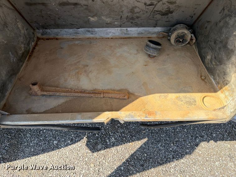 image for item EG9254 2015 ITI AV15010250 vacuum trailer