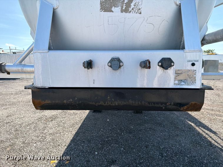 image for item EG9254 2015 ITI AV15010250 vacuum trailer