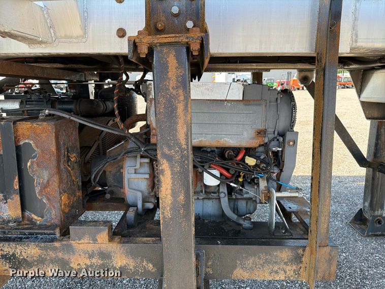 image for item EG9254 2015 ITI AV15010250 vacuum trailer
