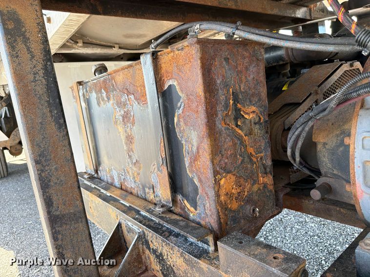 image for item EG9254 2015 ITI AV15010250 vacuum trailer