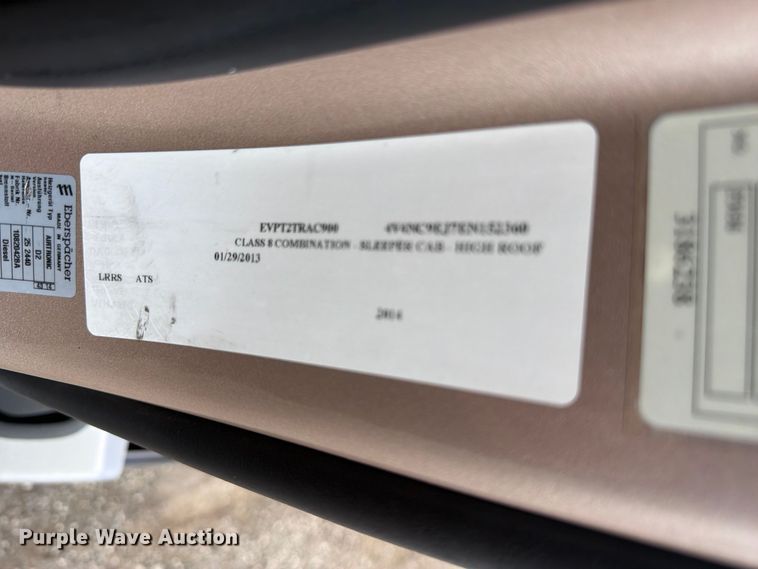 image for item EG9261 2014 Volvo VNL770 semi truck
