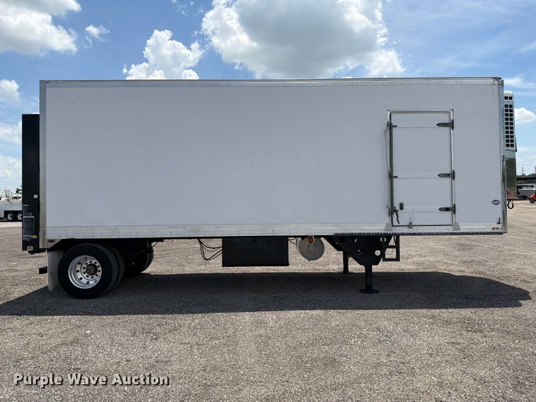 image for item EG9263 2001 Utility VS1R refrigerated van trailer