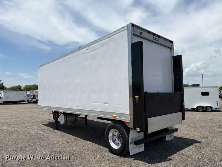 image for item EG9263 2001 Utility VS1R refrigerated van trailer