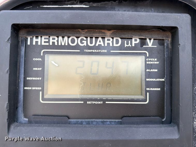 image for item EG9263 2001 Utility VS1R refrigerated van trailer