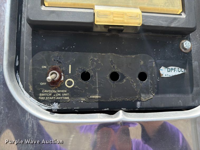 image for item EG9263 2001 Utility VS1R refrigerated van trailer