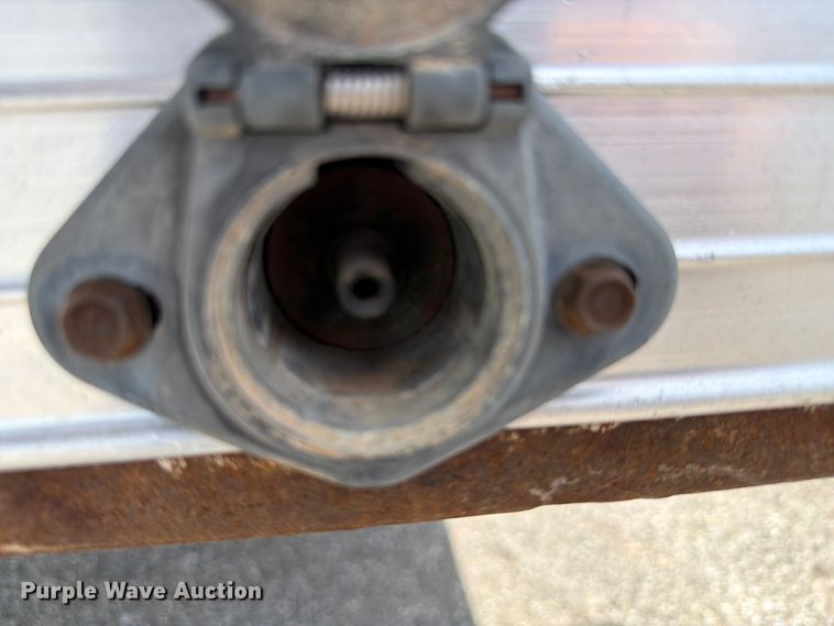 image for item EG9263 2001 Utility VS1R refrigerated van trailer