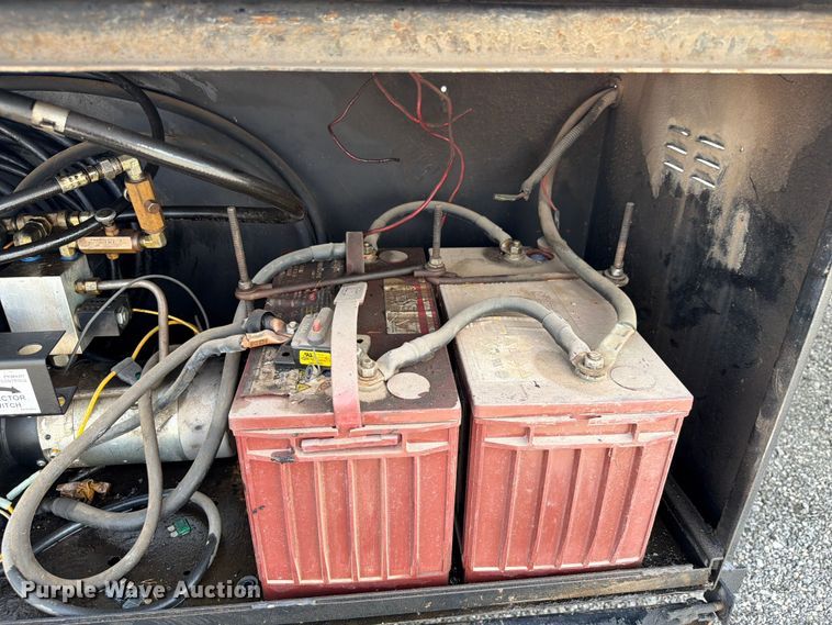 image for item EG9263 2001 Utility VS1R refrigerated van trailer