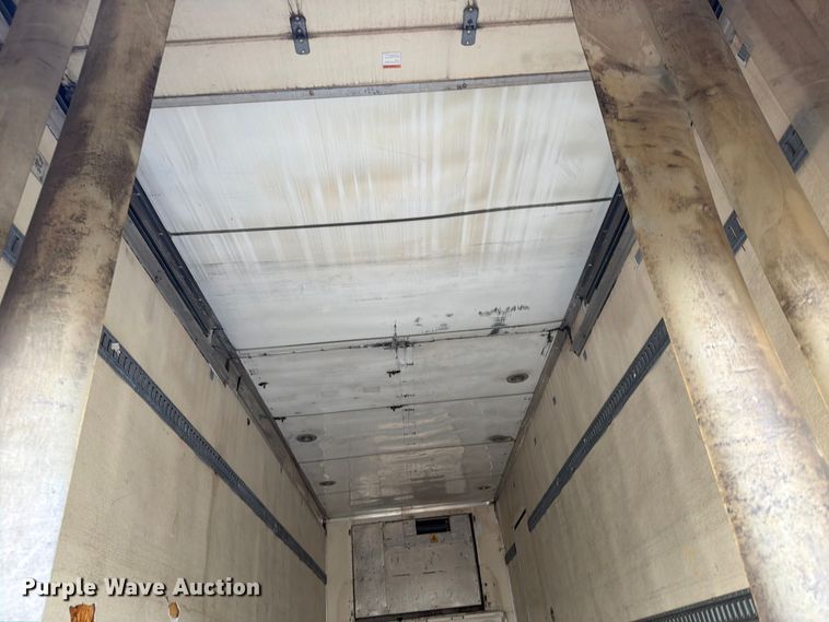 image for item EG9263 2001 Utility VS1R refrigerated van trailer