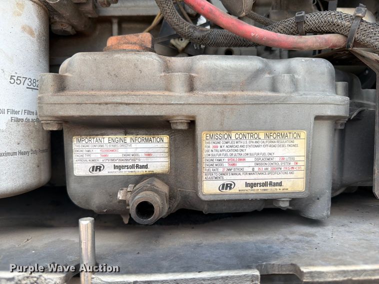 image for item EG9263 2001 Utility VS1R refrigerated van trailer
