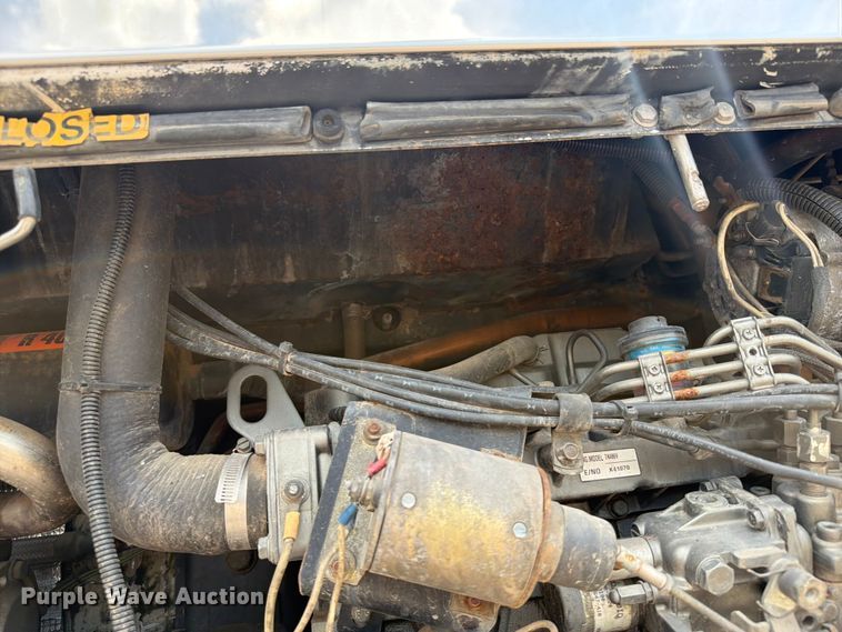 image for item EG9263 2001 Utility VS1R refrigerated van trailer