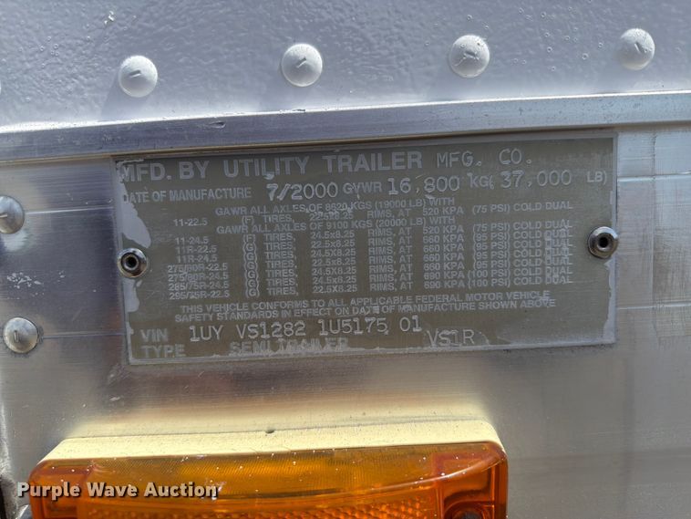 image for item EG9263 2001 Utility VS1R refrigerated van trailer