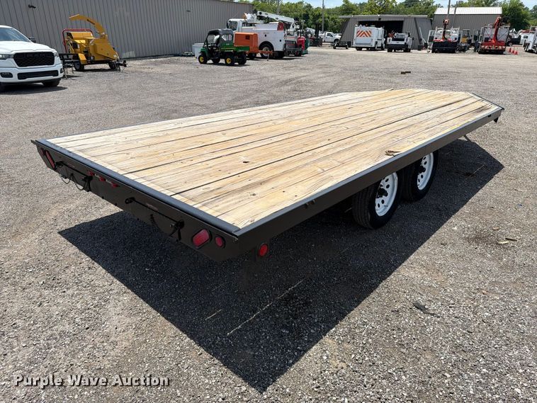 image for item EG9267 2015 Load Trail utility trailer