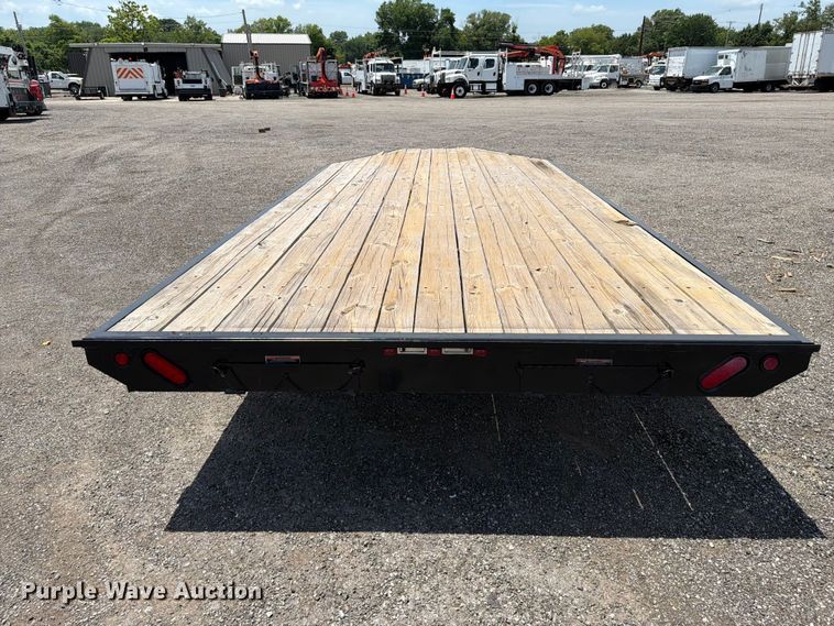 image for item EG9267 2015 Load Trail utility trailer