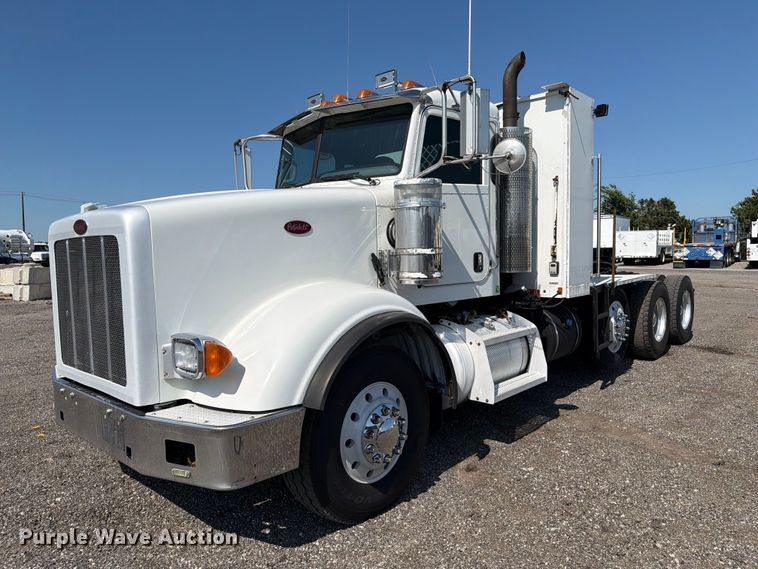 image for item EG9283 2014 Peterbilt 367 semi truck